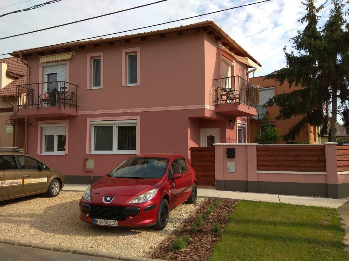 Dream Lux Apartman Хайдусобосло Экстерьер фото